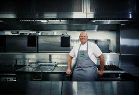 Chef Tom Kerridge leads new campaign to cut hospitality VAT to 10%