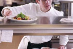 Hospitality workers see 3.6% weekly wage increase - latest ONS figures reveal