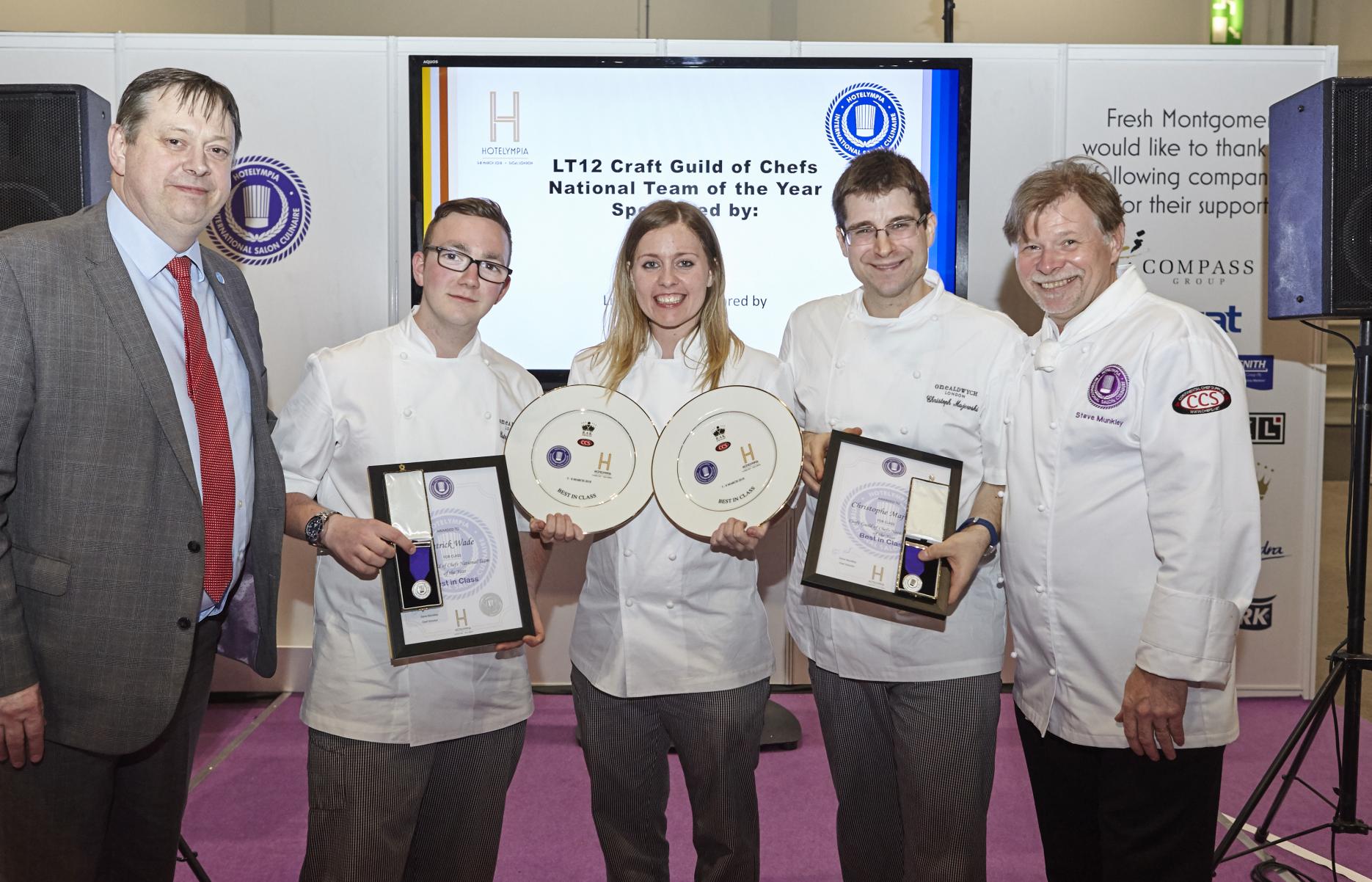 (L-R) Andrew Green, CGOC operations director; National Team of the Year winners; Steve Munkley, chef director of Salon Culinaire