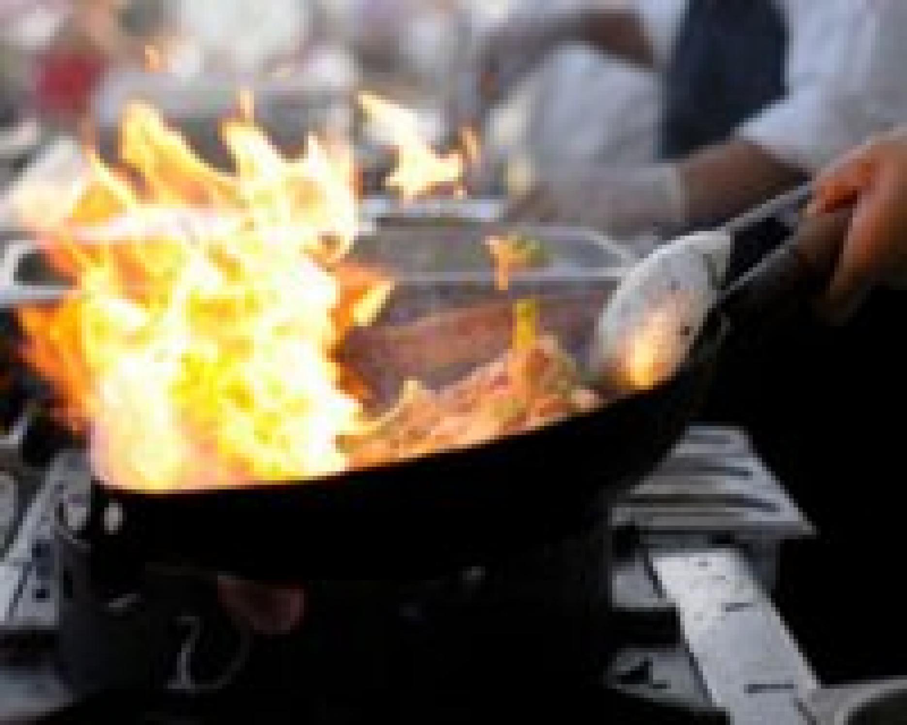 Gordon Ramsay Explains About Cookware Pans