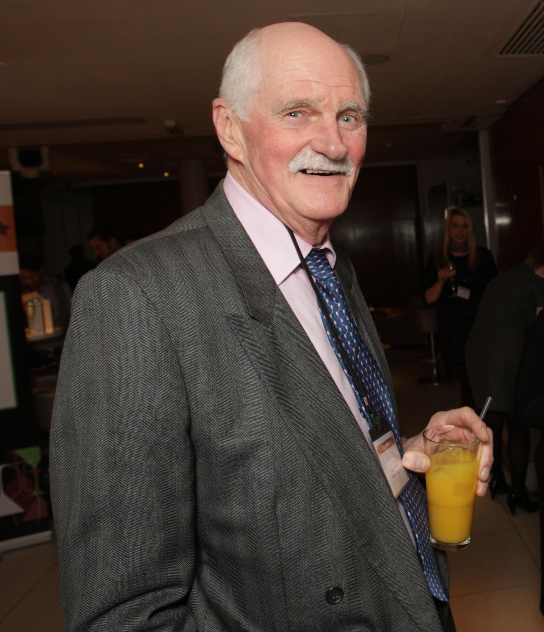 Les Leonard: 'Could talk to anyone' Les Leonard journalist obituary